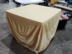lot 47486 image: (8) Tan Colored Round Spandex Table Linens&nbsp- Event Decor