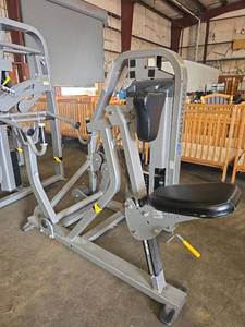 lot 7127 image: Nautilus Commercial Strength Training Machine
