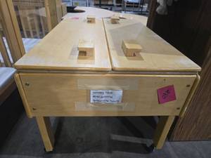 lot 47371 image: Kaplan Early Learning Sensory Table with Storage
