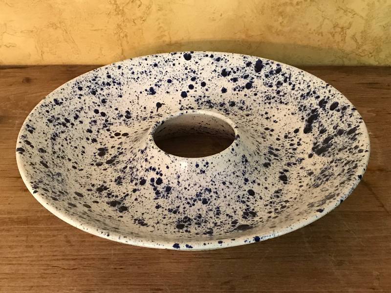 lot 1007 image: Blue speckled ceramic serving dish