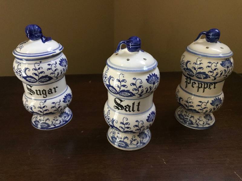 lot 177 image: Vintage Blue and White Salt & Pepper Shakers and Sugar dish.  Sugar dish has a few chips on lid (see photo).   No chips on Salt and Pepper Shakers