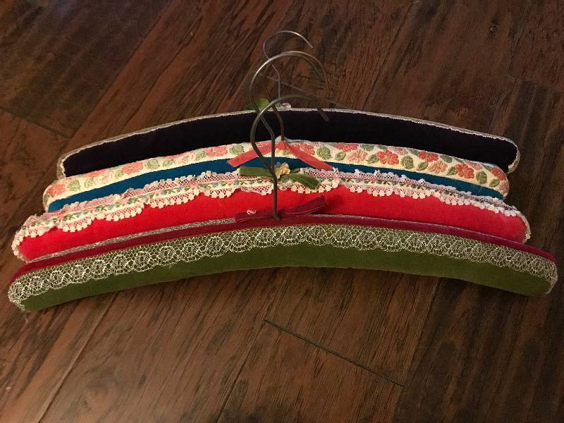 lot 225 image: Colorful decorated padded hangers (set of 4)
