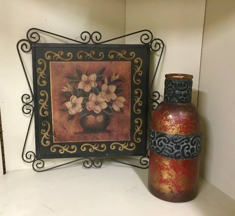 lot 246 image: Black Floral Wall Dcor and Vase