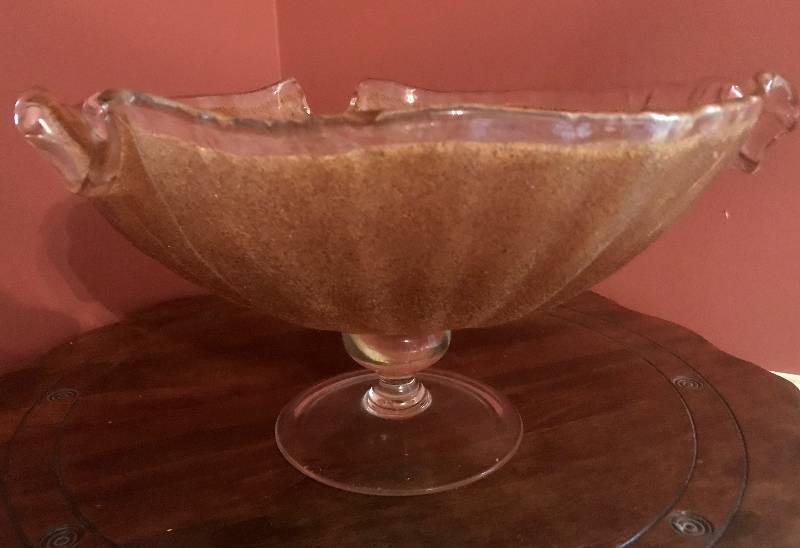 lot 253 image: Large Yellow Glass Bowl