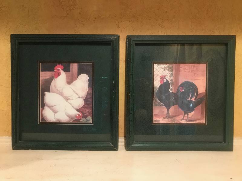 lot 271 image: Green Framed Rooster and Chicken Wall Dcor