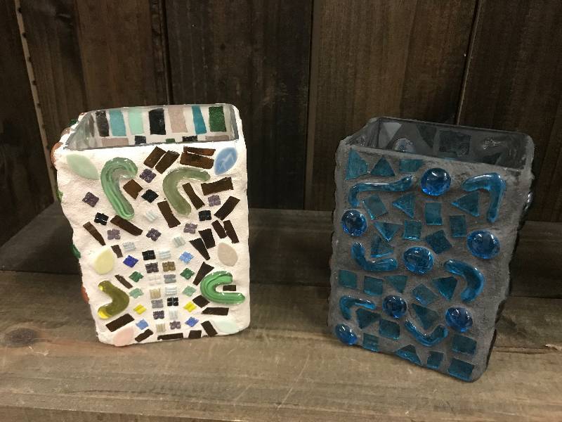 lot 291 image: Set of 2 Mosaic Glass rectangle shaped vases-Height 6