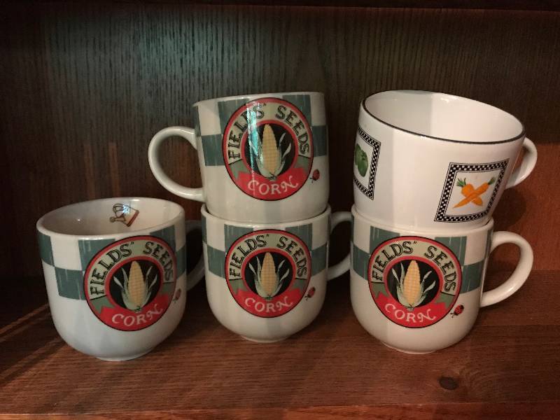 lot 293 image: Set of Country Coffee Cups Fields Seeds Cups