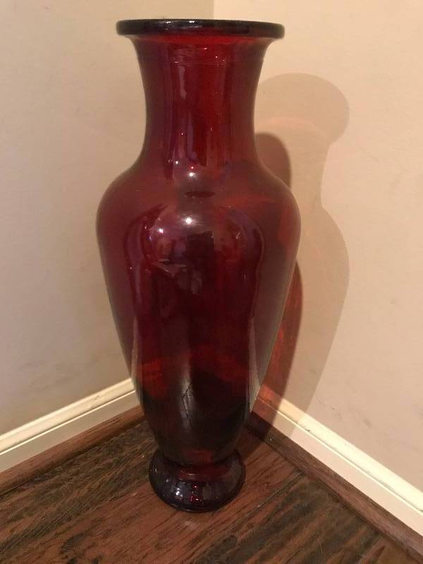 22 Tall Red Glass Vase Very Large Overland Park Estate Home