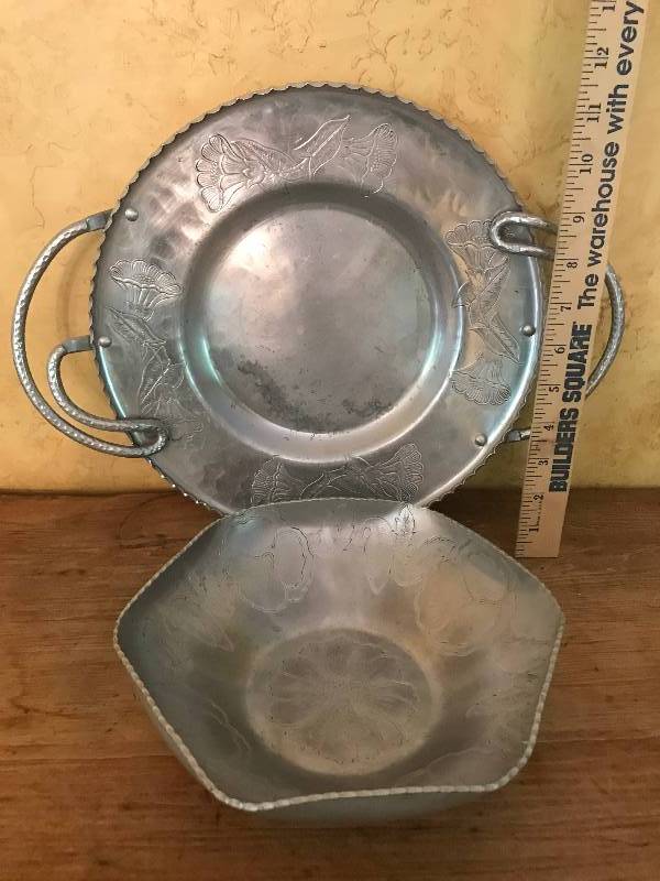 lot 1059 image: Silver Serving trayspieces