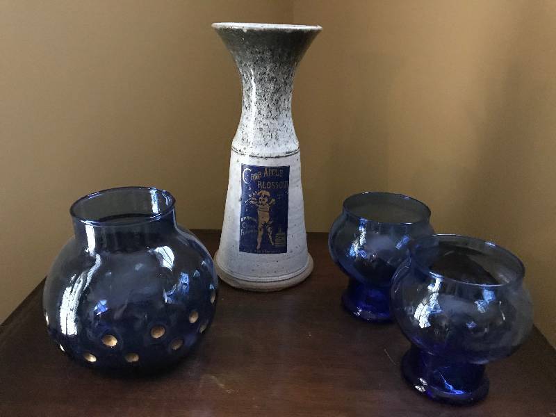 lot 1061 image: Ceramic and blue glass vasesdishes