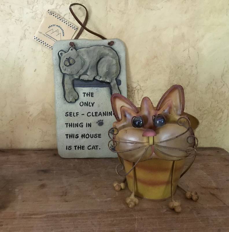 lot 1064 image: Metal Cat Planter and Ceramic Cat sign