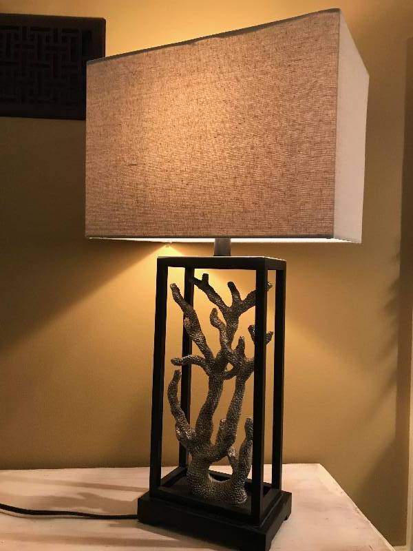 lot 1090 image: Coral Lamp with shade  (works)