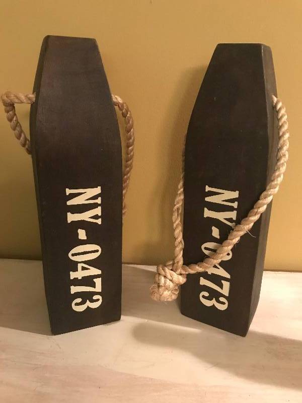 lot 1097 image: Set of 2 Wood Buoys on rope