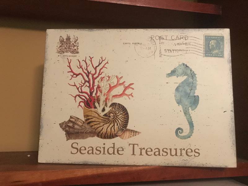 lot 1098 image: Storage Box--Seaside Treasures