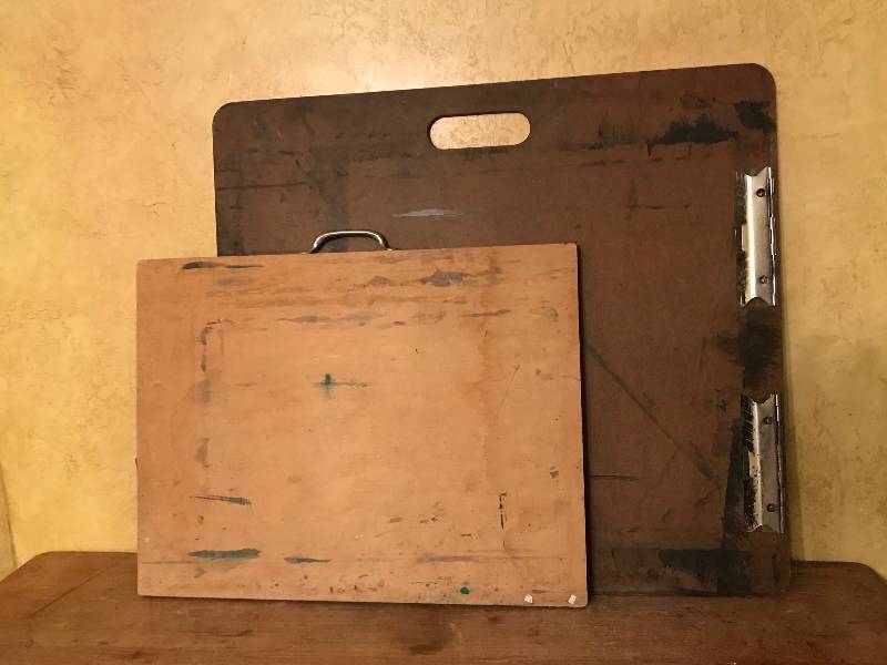 lot 19 image: Painters Goodies--for use or great upcycle possibilities.   Large Clipboard 23 x 25 12 and Wood Pallet 16 x 21