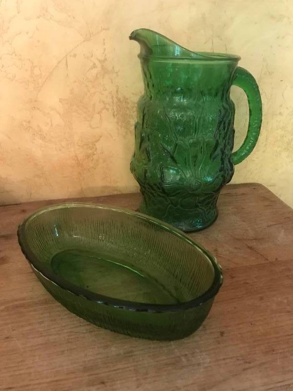 lot 24 image: Green Glass Pitcher and Bowl