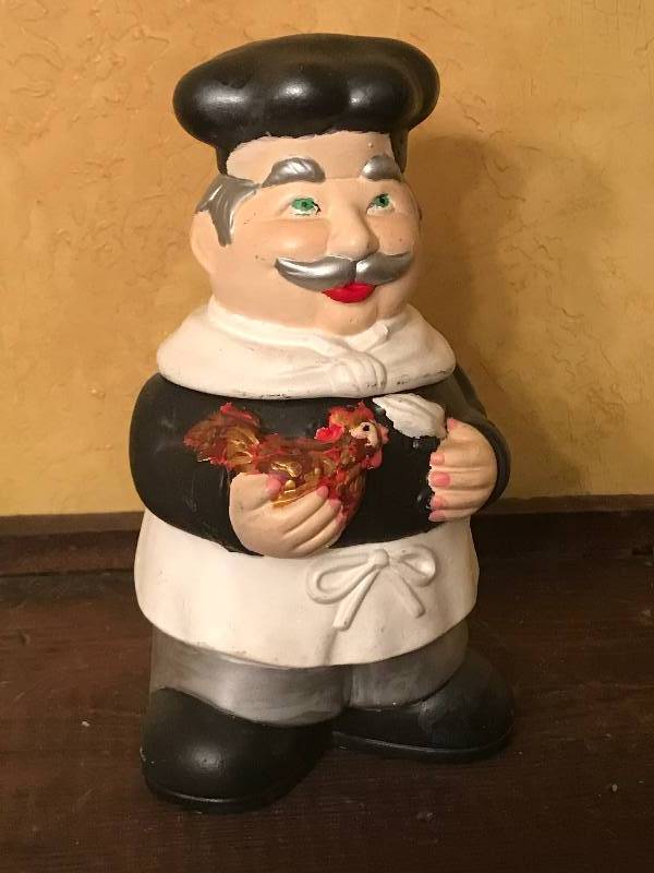 lot 36 image: Vintage Chef Cookie Jar 10