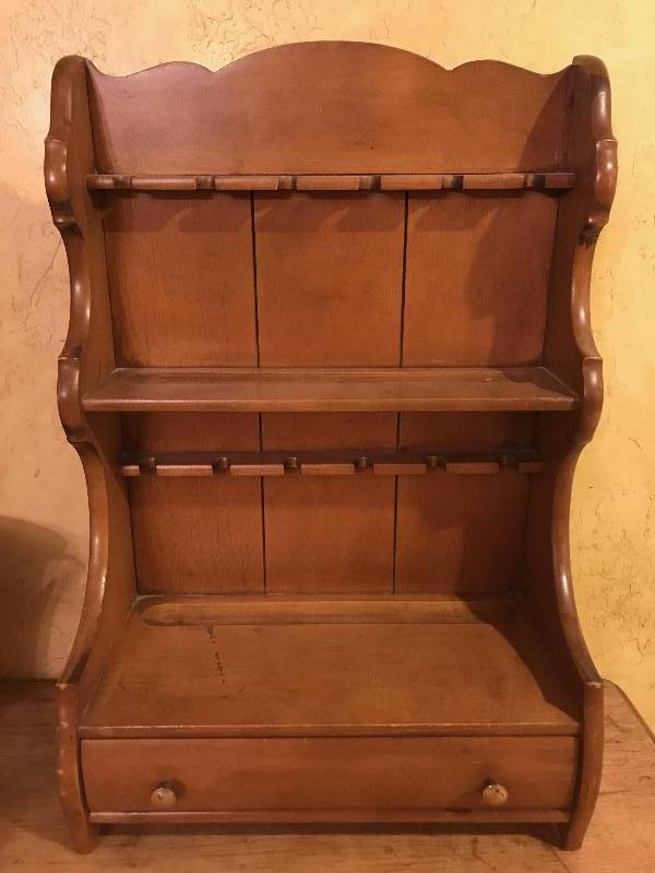 lot 44 image: Antique shelf for collecting spoons
