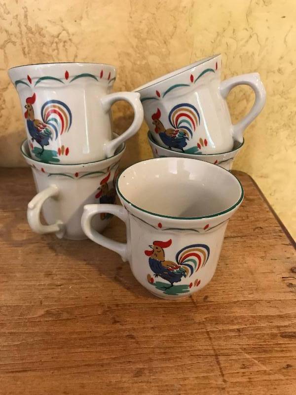 lot 62 image: Country Rooster Cups