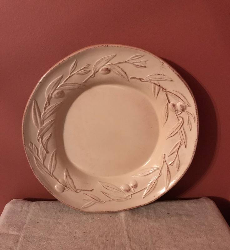 lot 98 image: 13 Hand Crafted Serving Plate-Made in Italy