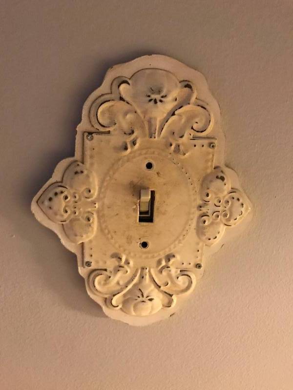 lot 192 image: Tin Vintage looking Light Switch Cover