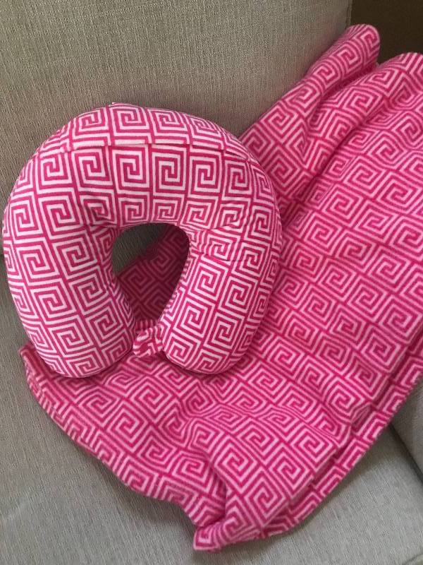 lot 196 image: Travel Neck Pillow and Blanket