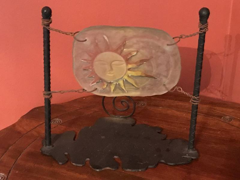 lot 198 image: Sun catcher Candle Holder
