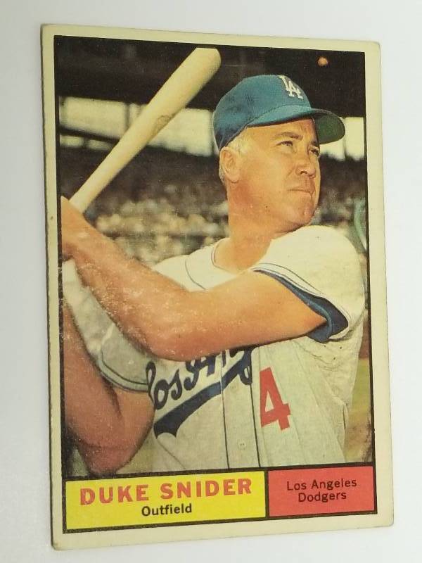lot 1120 image: 1961 Topps Duke Snider #443 Vintage Brooklyn Dodgers HOF