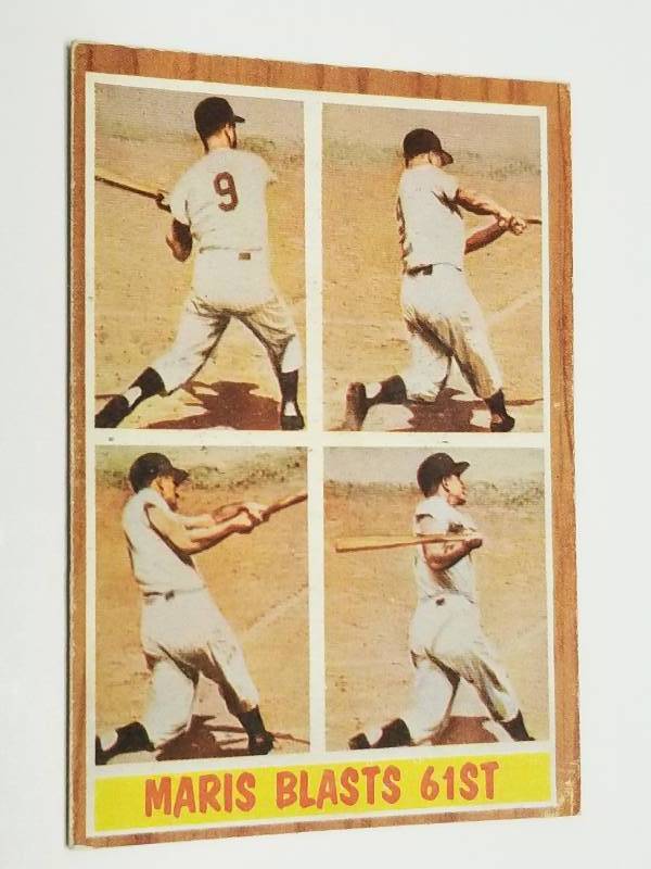 lot 1121 image: 1962 Topps Roger Maris #313 Maris Blasts 61 Yankees HOF