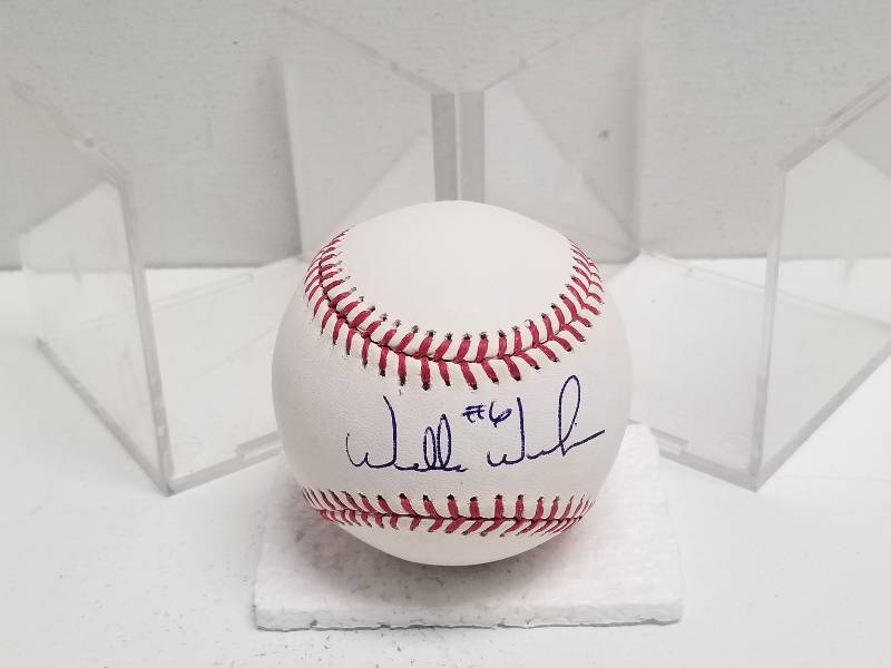lot 1143 image: Willie Wilson Autographed Rawlings Official Major League Baseball w COA