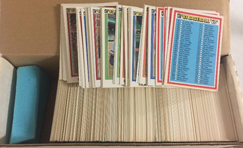 lot 1070 image: Complete Near Mint 1981 Donruss 660 Baseball Card Set
