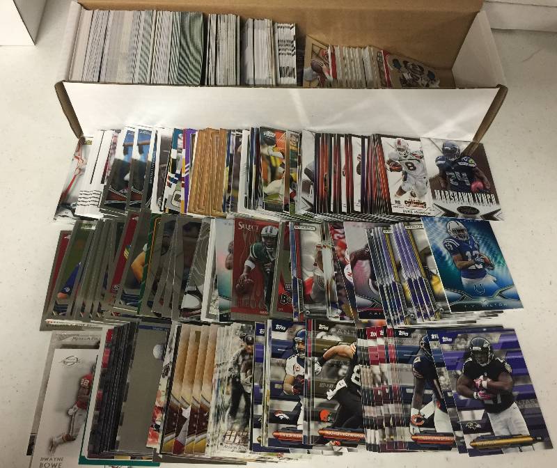 lot 1314 image: Packed Full 800 Count Box Full of Inserts, Rookies, Stars, and more Full of Football Cards - Only Newer Cards