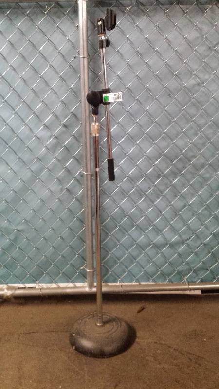 lot 8430 image: Microphone Stand