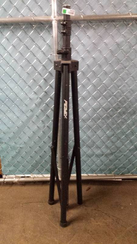 lot 8432 image: Peavey Music Speaker Stand