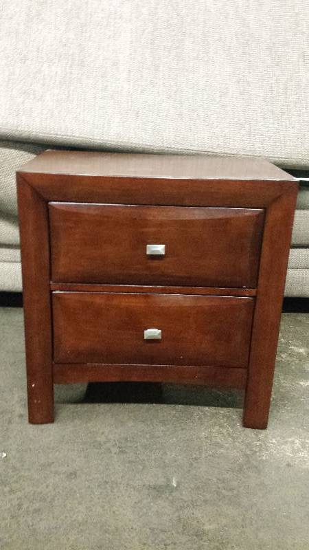 lot 8444 image: Cherry Night Stand