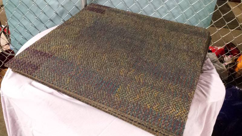lot 8448 image: 2x2 Carpet Squares 10$10