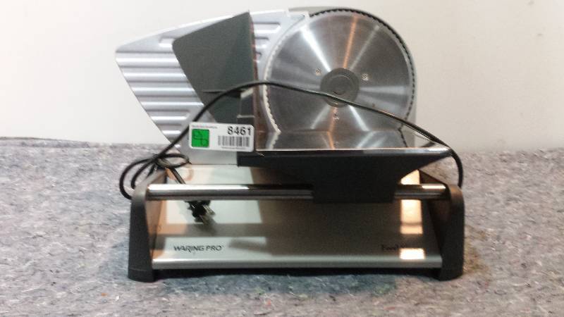 lot 8461 image: Waring Pro Slicer