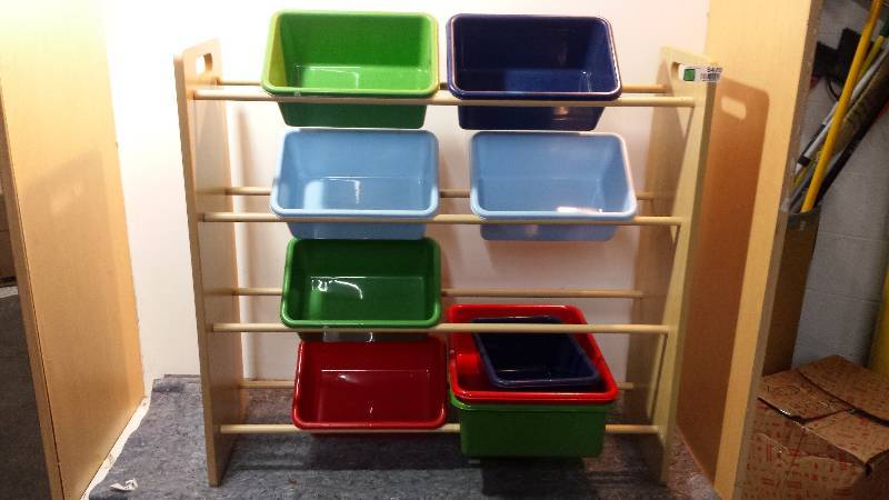 lot 84700 image: Kids Cubbie Rack