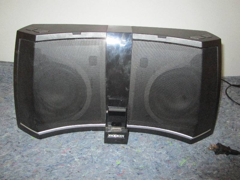 lot 8313 image: Kicker Speaker Apple Doc