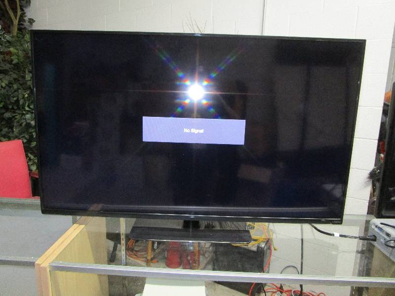 lot 8293 image: Vizio Smart TV