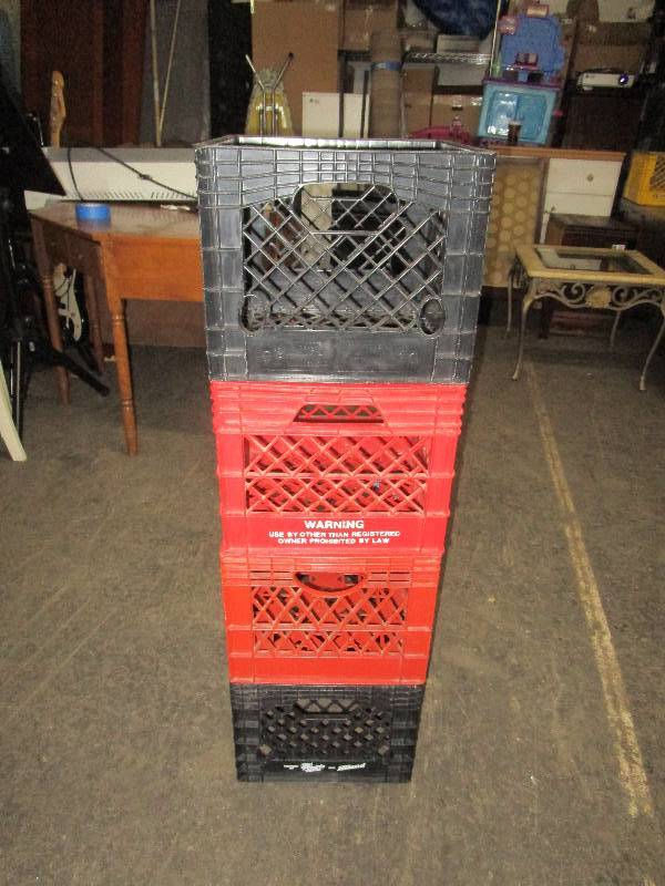 lot 8330 image: Lot of Milk Crates