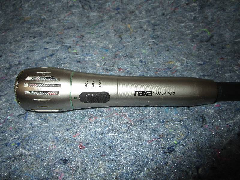 lot 8344 image: Naxa Microphone