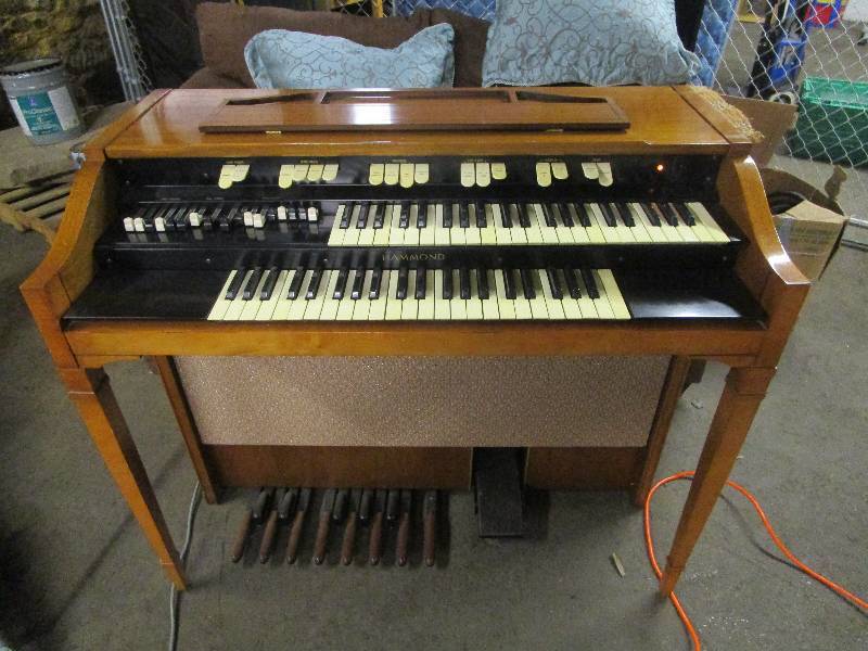 lot 8302 image: Hammond Electric Pump Organ