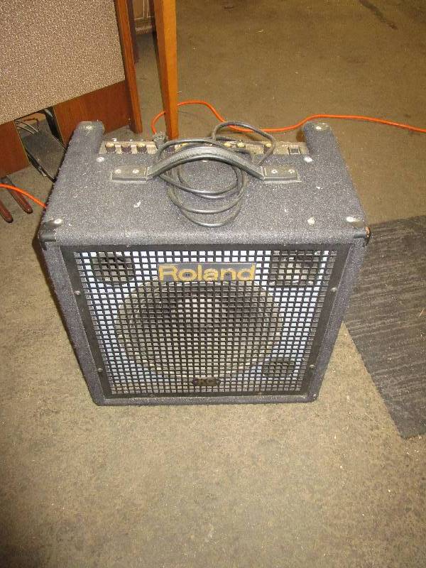 lot 8300 image: Roland Amplifier