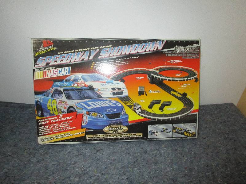 lot 8395 image: NASCAR Speedway Race Track