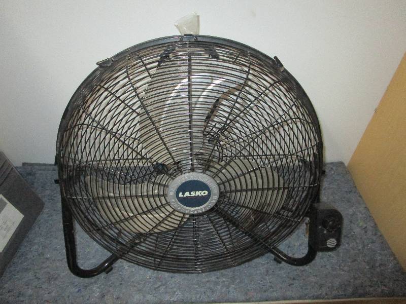 lot 8397 image: Lasko Fan