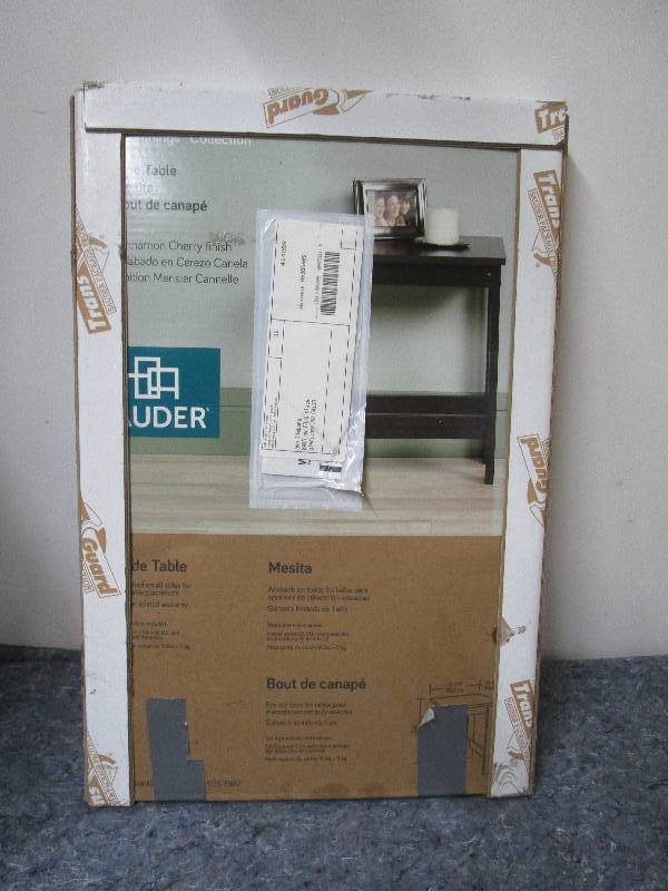 lot 8409 image: Small Cherry Finish Unopened End Table