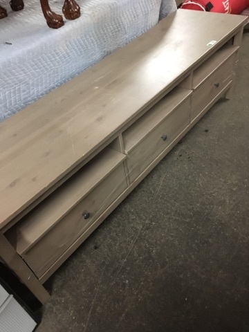 lot 8099 image: Beige Entertainment Shelf