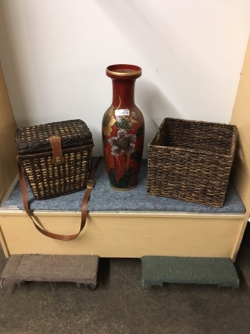 lot 8081 image: Home Decor lot of Wicker