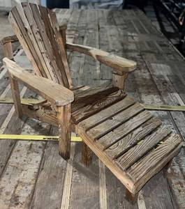 lot 344 image: PatioOutdoor Furniture - Rustic Arondyke Chair w Foot Stool - 37x30in & 20x19in